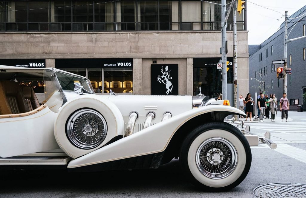 Advantages of Choosing Locally Owned Private Car Service Company over Ride&nbsp;Sharing&nbsp;Apps